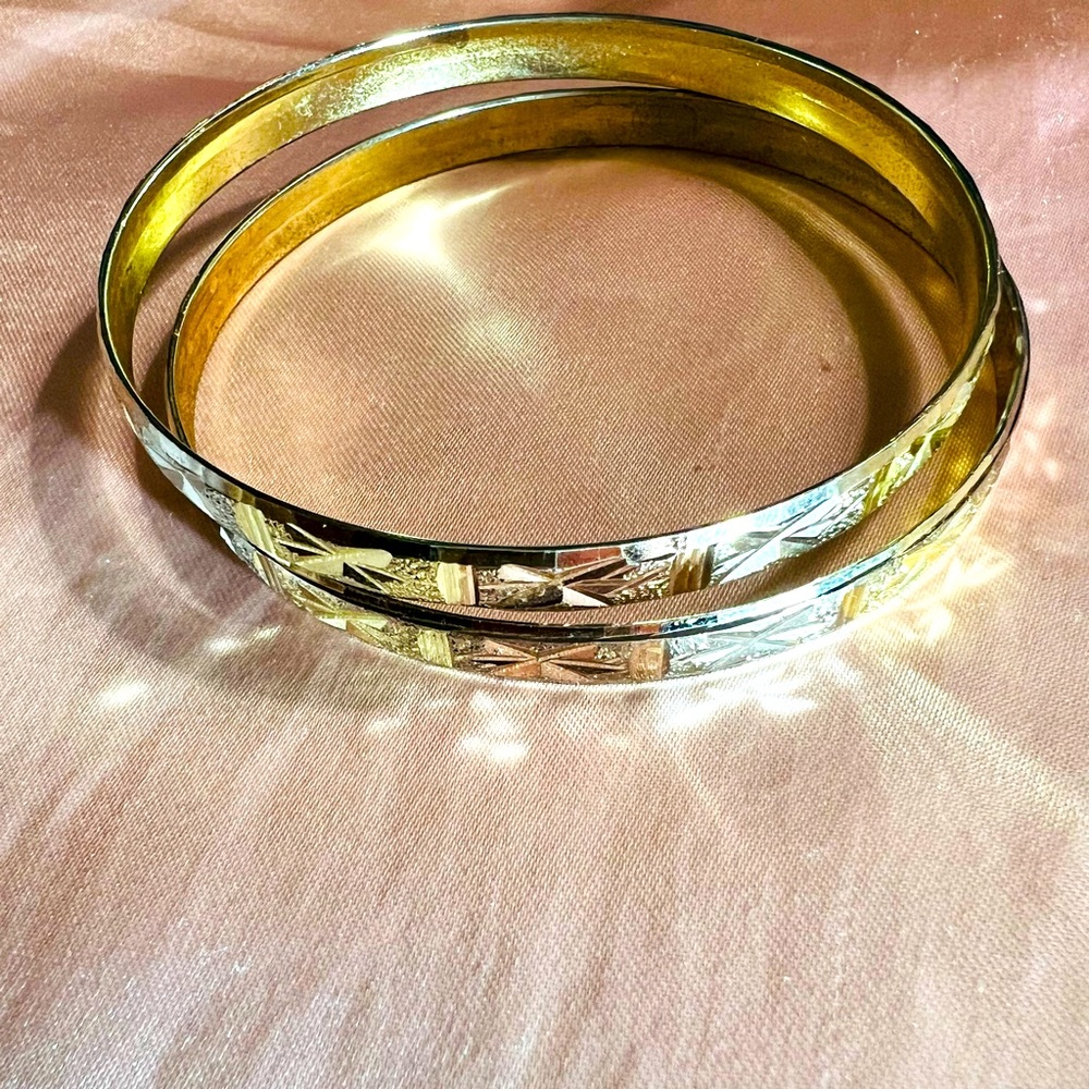 Gold plated “Indian” bangles size medium 💎